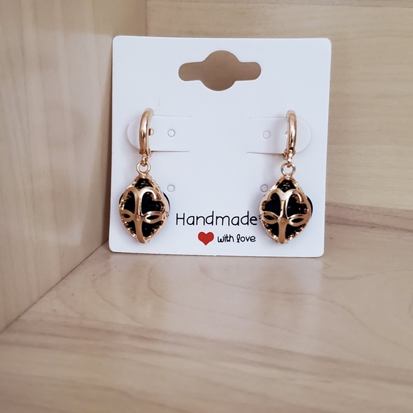 Sapphire Heart Earrings - Picture 3 of 3